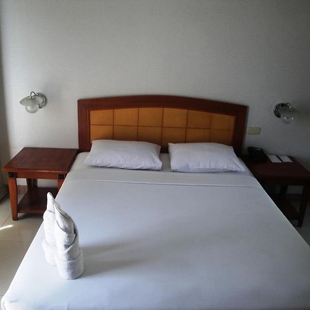 Hotel Celebes Manado Pokoj fotografie