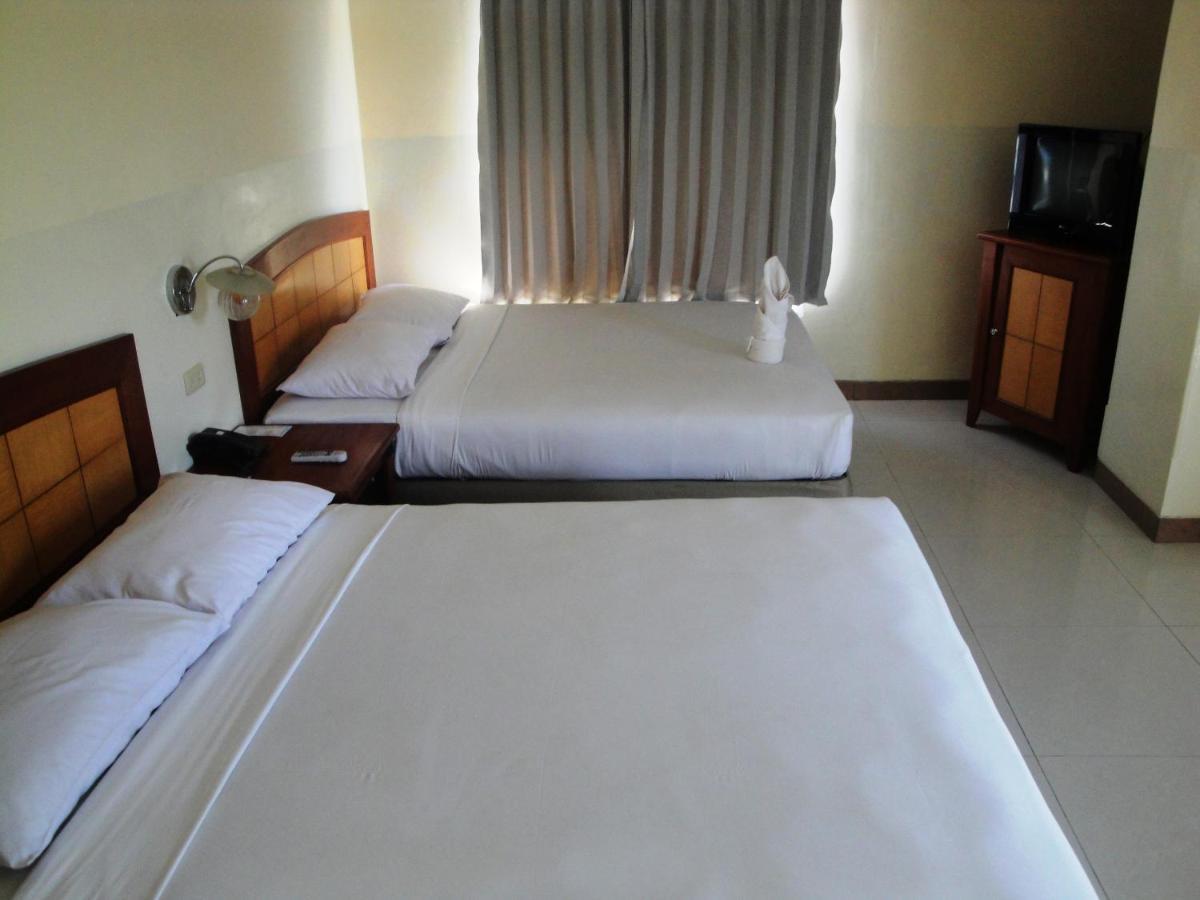 Hotel Celebes Manado Pokoj fotografie