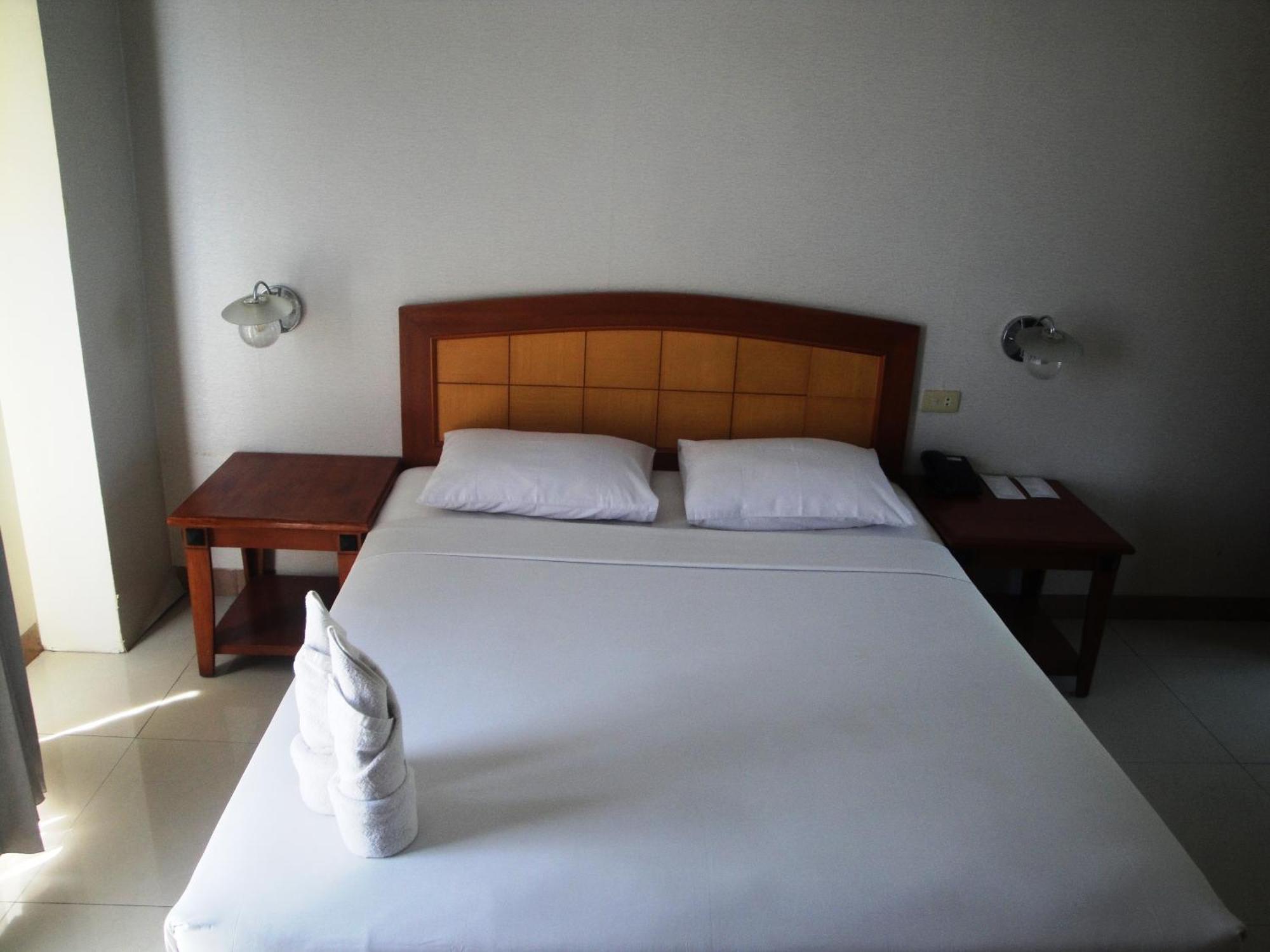 Hotel Celebes Manado Pokoj fotografie